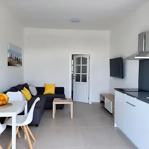 Falcon Apartment